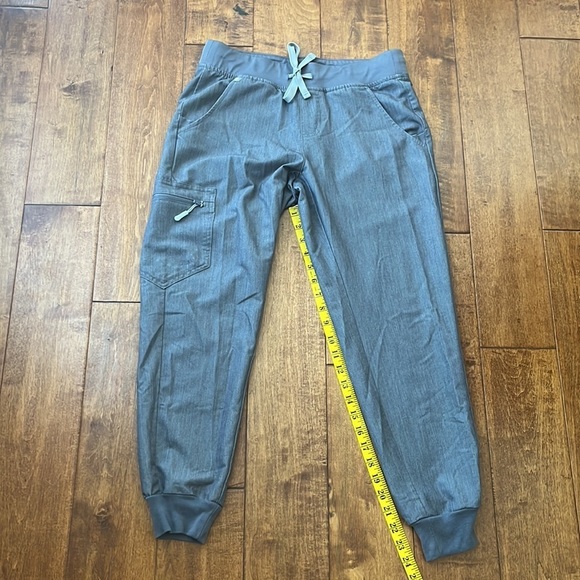 Figs Technical Collection Crop Scrub Joggers Size S/P - Picture 8 of 13